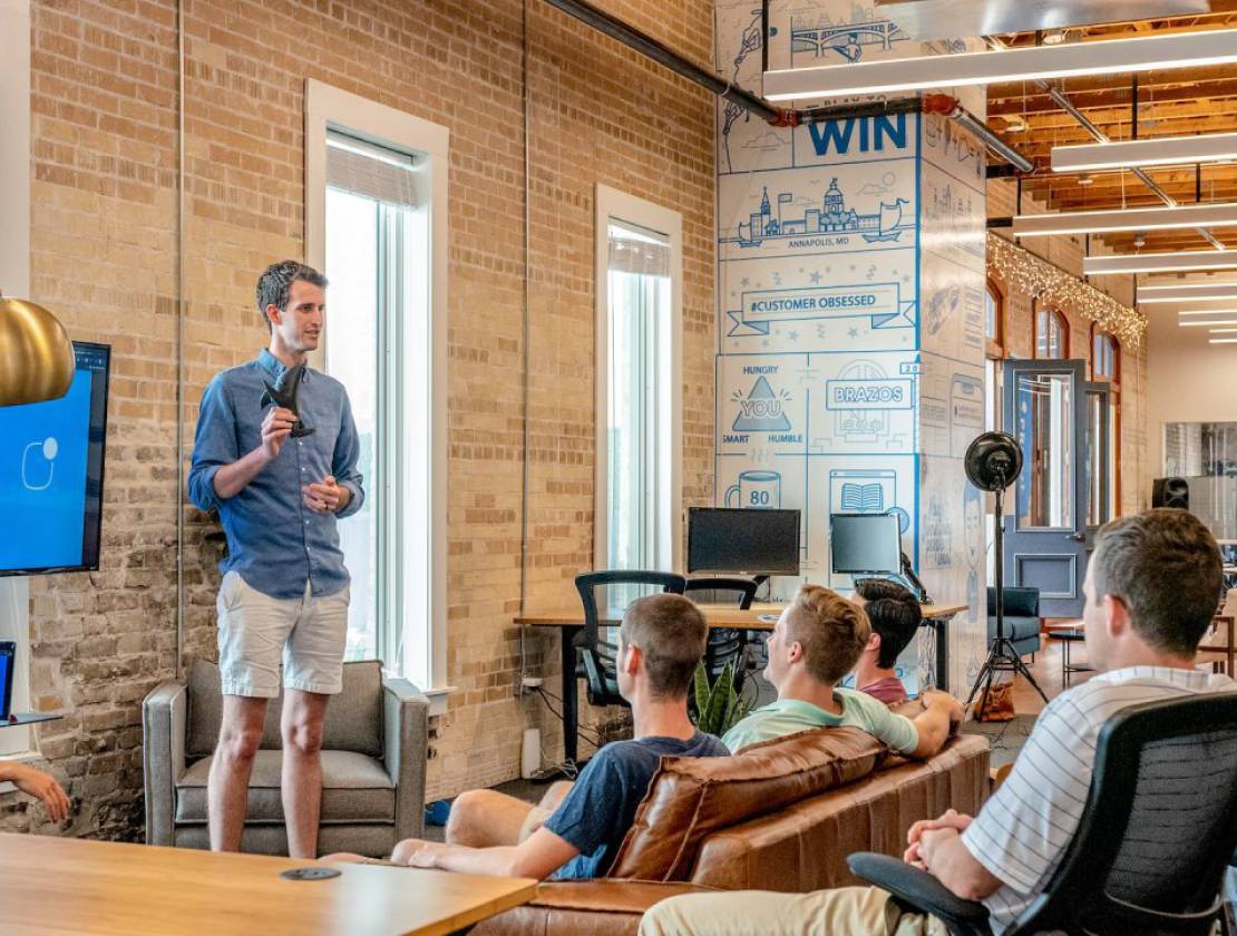 Maximizing Productivity in Coworking with Essential Tools