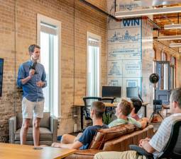 Maximizing Productivity in Coworking with Essential Tools